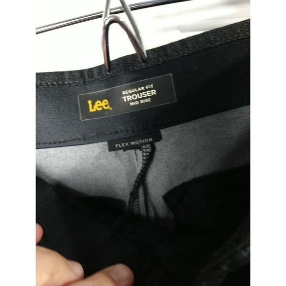 Lee Regular Black Trouser Mid Rise Flex Motion Pants. Size 10P - Picture 7 of 10